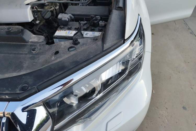 Used Toyota Prado 2018 3.5L Automatic TX-L with Rear-Mounted Spare Tire Engine Bay Left