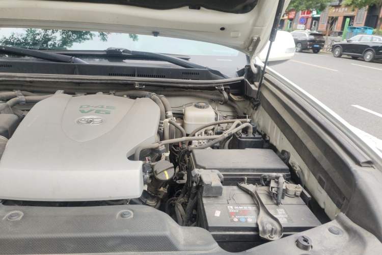 Used Toyota Prado 2018 3.5L Automatic TX-L NAVI with Rear-Mounted Spare Tire Engine Bay Left