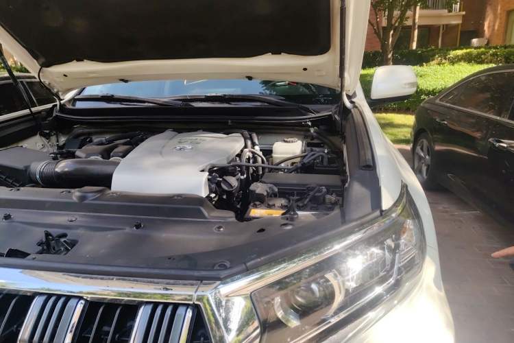 Used Toyota Prado 2018 3.5L Automatic VX NAVI with Rear-Mounted Spare Tire Engine Bay Left