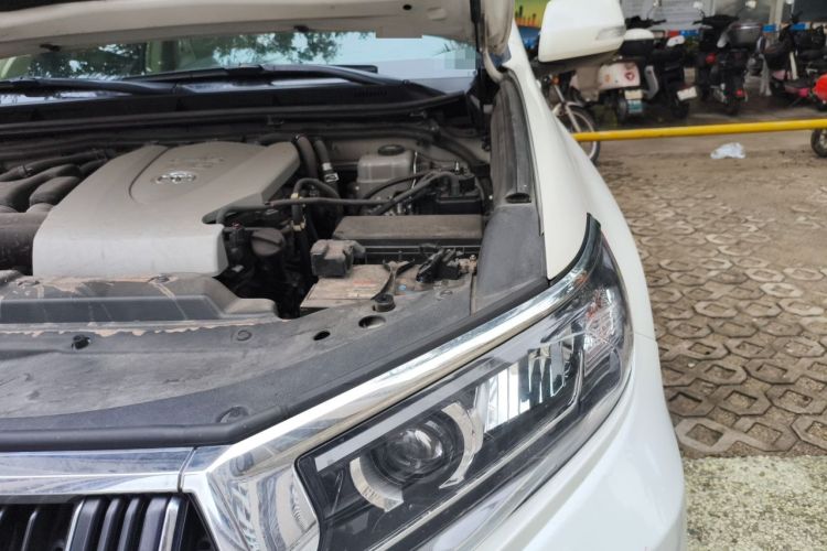 Used Toyota Prado 2018 3.5L Automatic TX-L with Rear-Mounted Spare Tire Engine Bay Left
