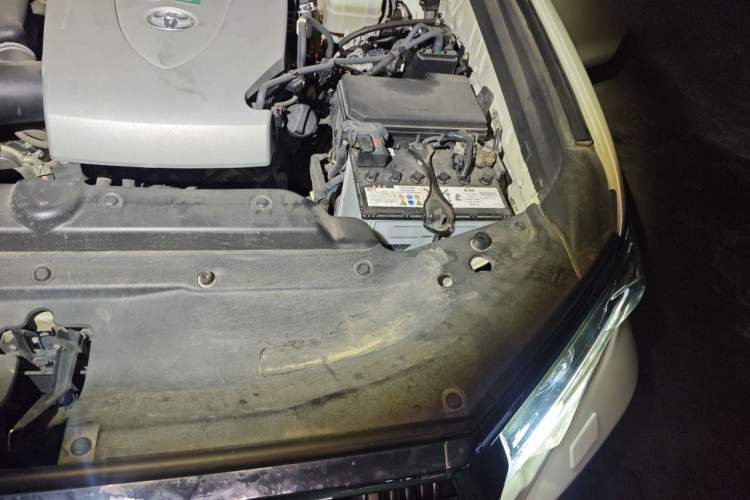 Used Toyota Prado 2018 3.5L Automatic TX-L with Rear-Mounted Spare Tire Engine Bay Left