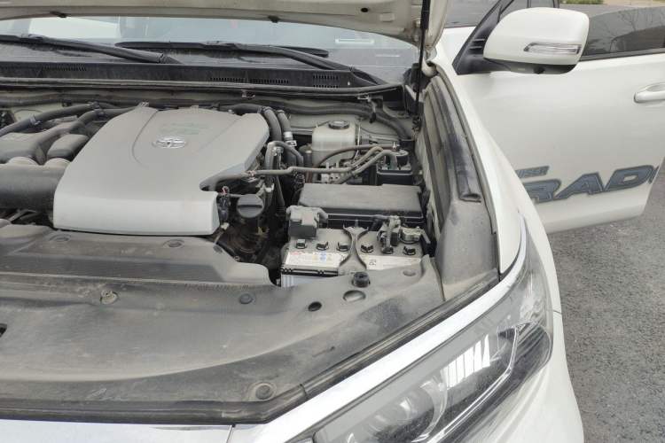 Used Toyota Prado 2018 3.5L Automatic TX-L with Rear-Mounted Spare Tire Engine Bay Left
