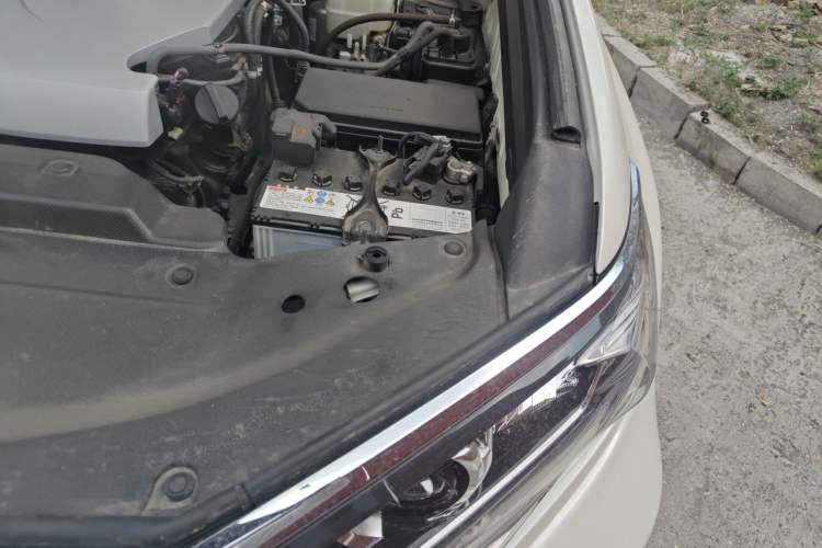 Used Toyota Prado 2018 3.5L Automatic TX-L with Rear-Mounted Spare Tire Engine Bay Left