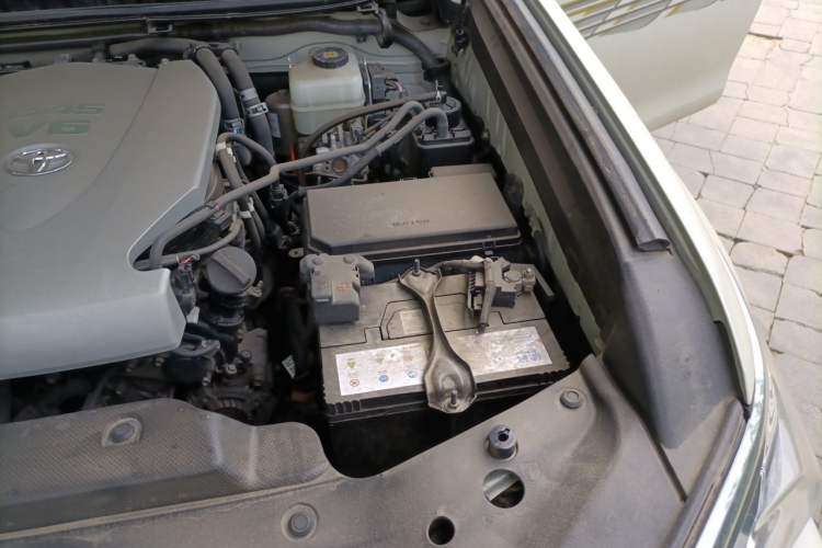 Used Toyota Prado 2018 3.5L Automatic TX-L with Rear-Mounted Spare Tire Engine Bay Left