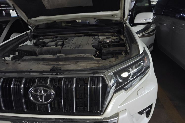 Used Toyota Prado  Engine Bay Left