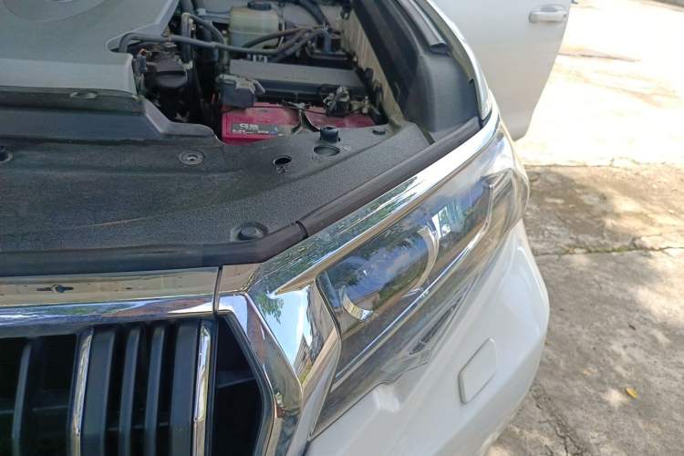 Used Toyota Prado 2018 3.5L Automatic TX-L NAVI with Rear-Mounted Spare Tire Engine Bay Left