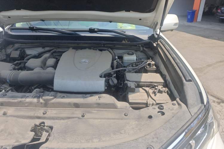 Used Toyota Prado 2018 3.5L Automatic TX-L Engine Bay Left