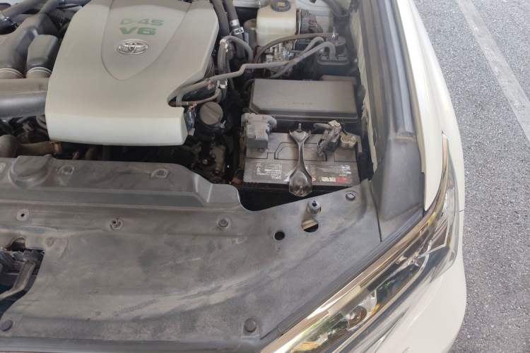 Used Toyota Prado 2018 3.5L Automatic TX-L with Rear-Mounted Spare Tire Engine Bay Left