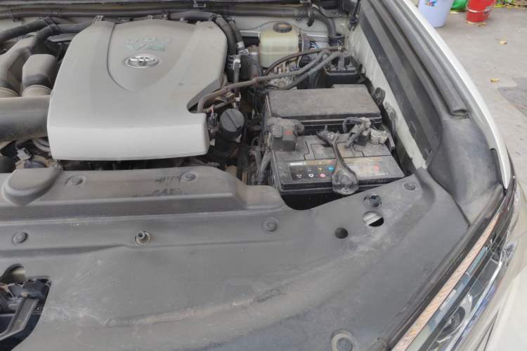 Used Toyota Prado 2018 3.5L Automatic TX-L with Rear-Mounted Spare Tire Engine Bay Left