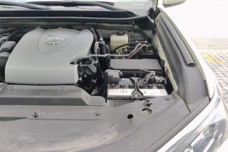 Used Toyota Prado 2018 3.5L Automatic TX-L NAVI with Rear-Mounted Spare Tire Engine Bay Left