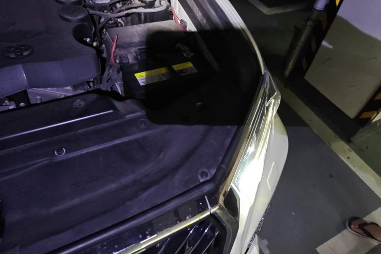 Used Toyota Prado  Engine Bay Left