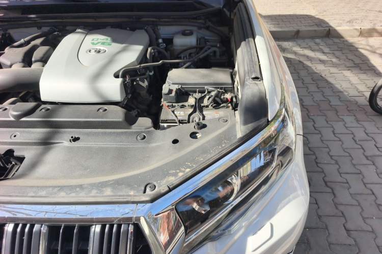 Used Toyota Prado 2018 3.5L Automatic TX-L Engine Bay Left