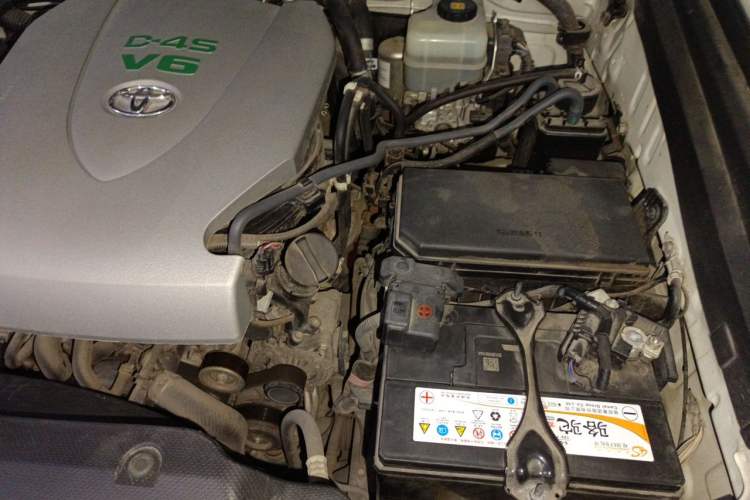 Used Toyota Prado 2018 3.5L Automatic TX-L with Rear-Mounted Spare Tire Engine Bay Left