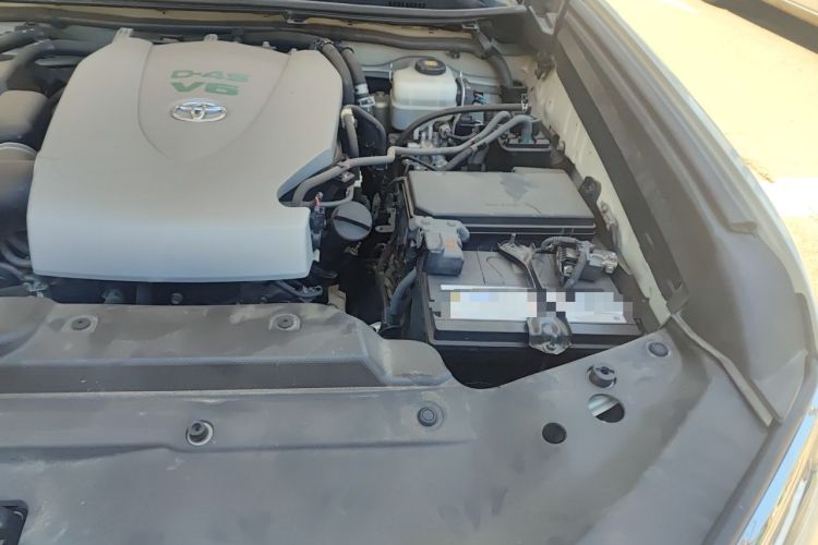 Used Toyota Prado 2018 3.5L Automatic TX-L with Rear-Mounted Spare Tire Engine Bay Left