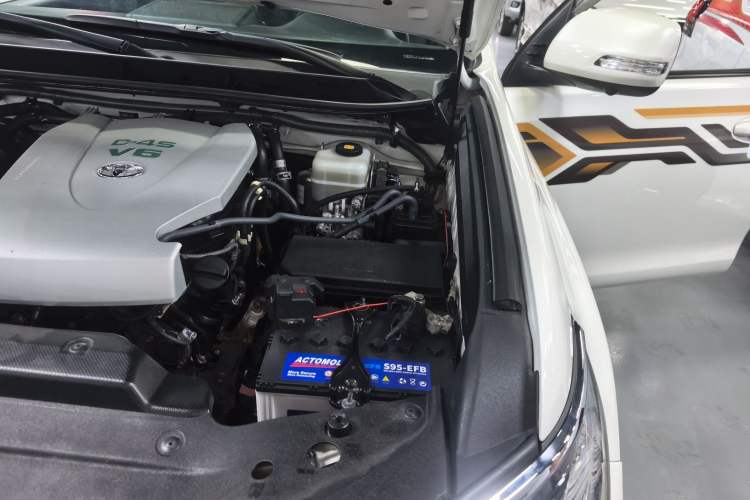 Used Toyota Prado 2018 3.5L Automatic SX Engine Bay Left