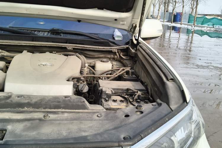 Used Toyota Prado 2018 3.5L Automatic TX-L with Rear-Mounted Spare Tire Engine Bay Left