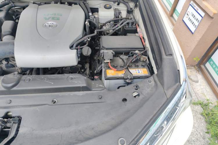 Used Toyota Prado 2018 3.5L Automatic TX-L NAVI with Rear-Mounted Spare Tire Engine Bay Left