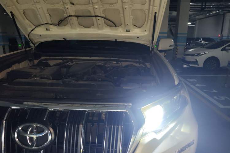 Used Toyota Prado  Engine Bay Left