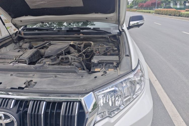 Used Toyota Prado  Engine Bay Left