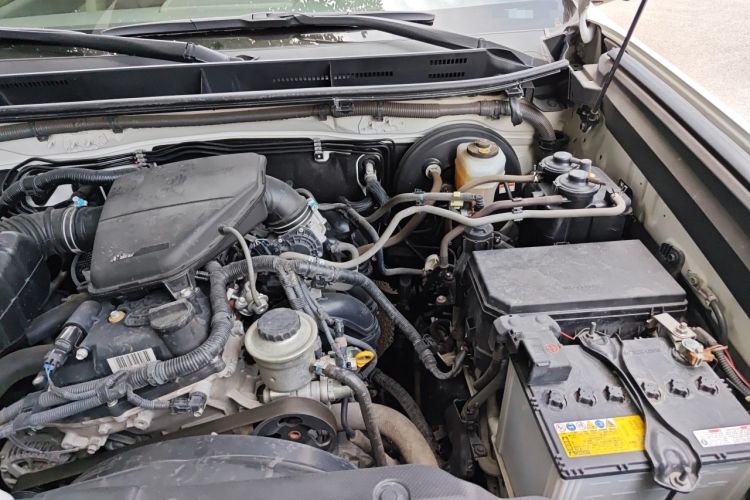 Used Toyota Prado  Engine Bay Left