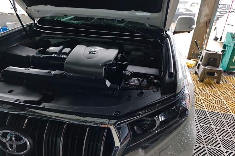 Used Toyota Prado 2018 3.5L Automatic TX-L NAVI with Rear-Mounted Spare Tire Engine Bay Left