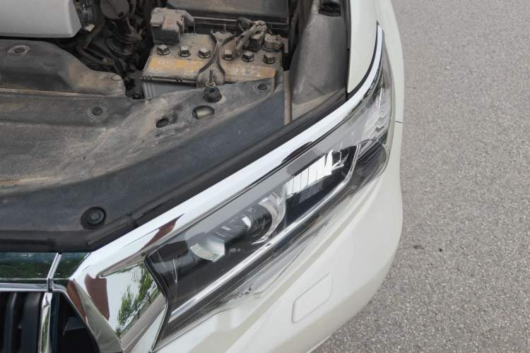 Used Toyota Prado 2018 3.5L Automatic TX-L Engine Bay Left