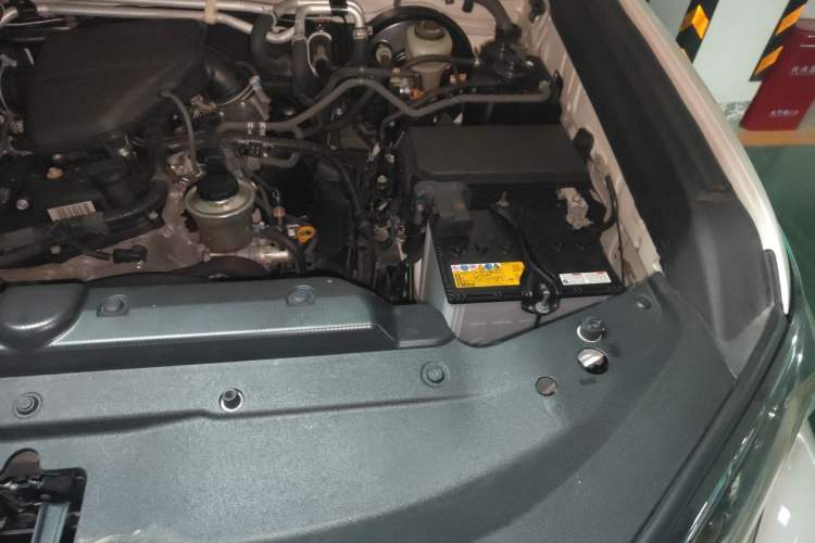 Used Toyota Prado  Engine Bay Left
