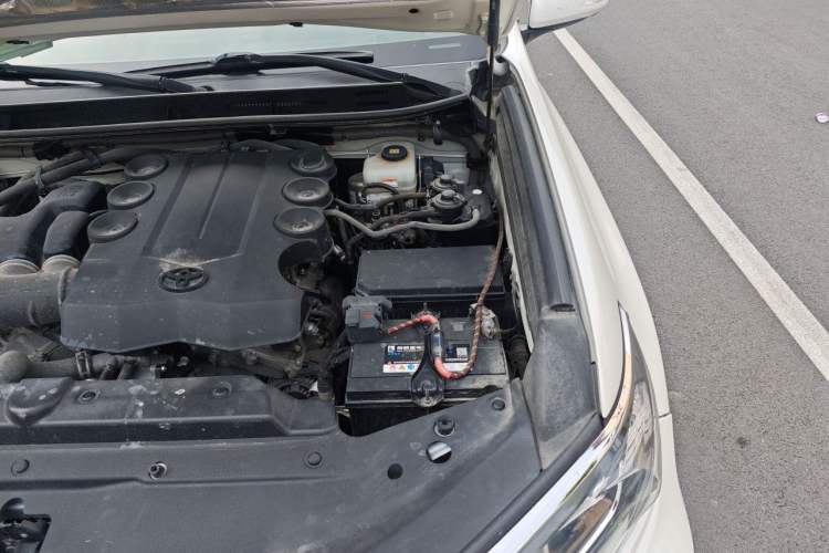 Used Toyota Prado 2018 4.0L TXL Nine Airbags External Mount – Middle East Version Engine Bay Left