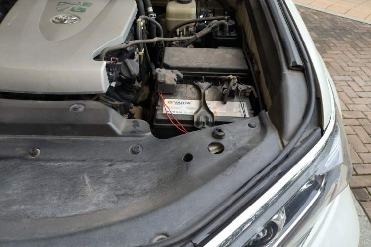 Used Toyota Prado 2018 3.5L Automatic TX-L NAVI with Rear-Mounted Spare Tire Engine Bay Left