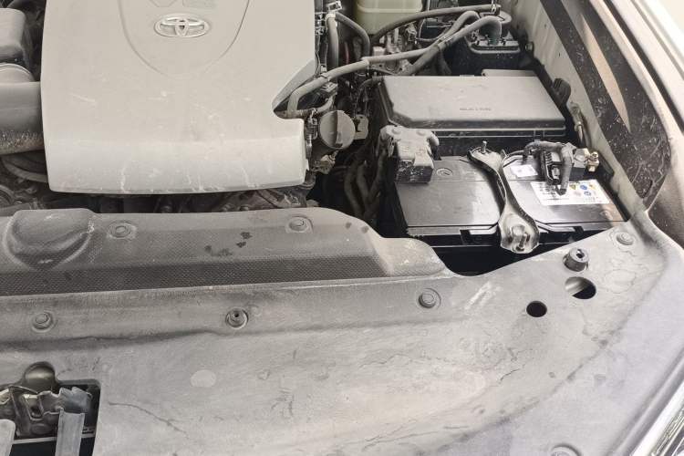 Used Toyota Prado 2018 3.5L Automatic TX-L NAVI with Rear-Mounted Spare Tire Engine Bay Left