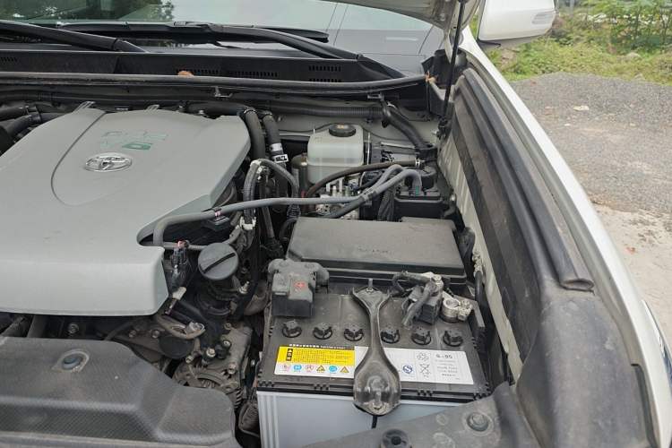 Used Toyota Prado 2018 3.5L Automatic TX-L NAVI Engine Bay Left