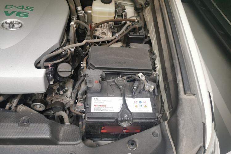 Used Toyota Prado 2018 3.5L Automatic TX-L with Rear-Mounted Spare Tire Engine Bay Left