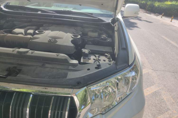 Used Toyota Prado  Engine Bay Left