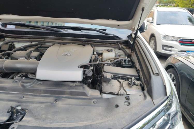 Used Toyota Prado 2018 3.5L Automatic TX-L with Rear-Mounted Spare Tire Engine Bay Left