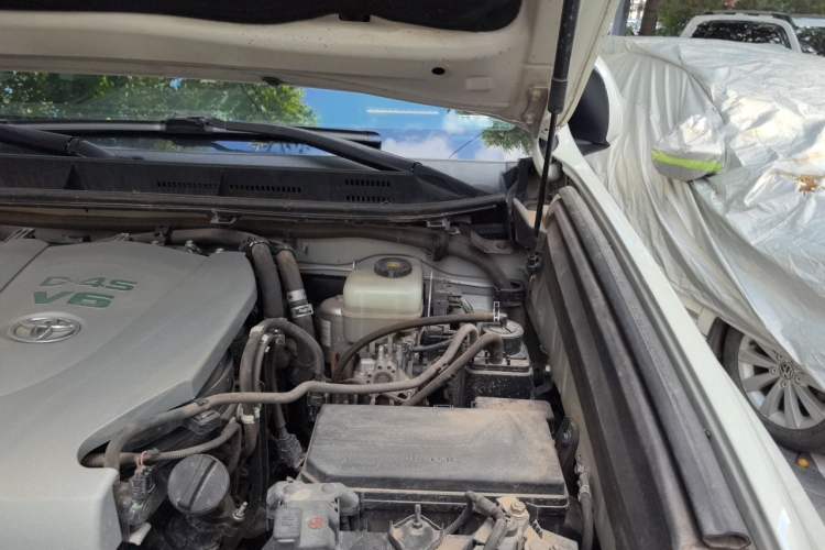 Used Toyota Prado 2018 3.5L Automatic TX-L with Rear-Mounted Spare Tire Engine Bay Left