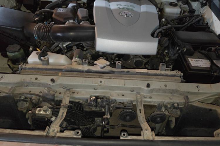 Used Toyota Prado 2018 3.5L Automatic TX-L Engine Bay