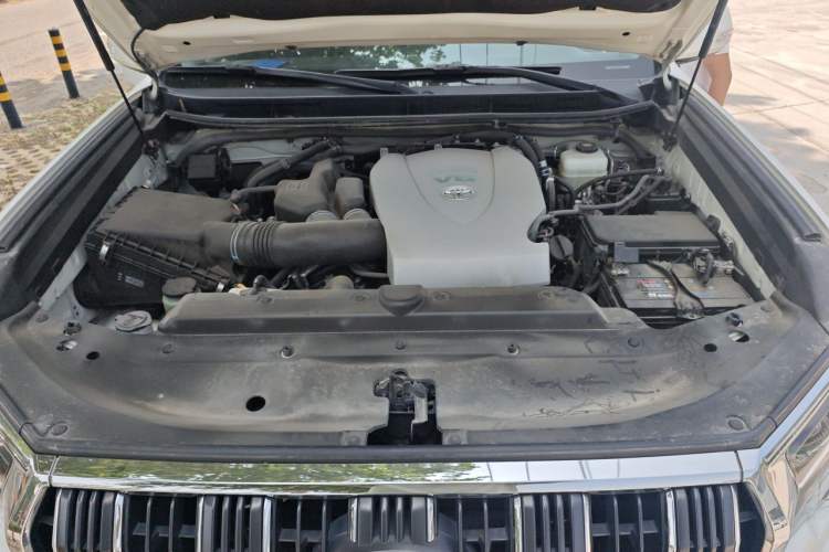 Used Toyota Prado 2018 3.5L Automatic TX-L with Rear-Mounted Spare Tire Engine Bay