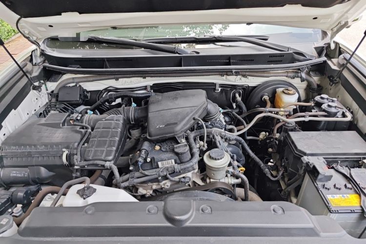 Used Toyota Prado  Engine Bay
