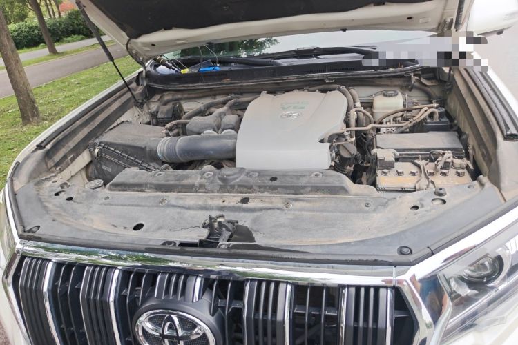 Used Toyota Prado 2018 3.5L Automatic TX-L Engine Bay