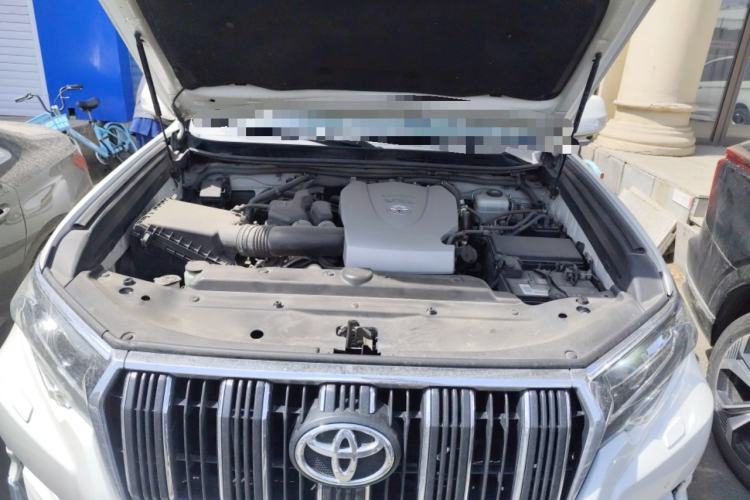 Used Toyota Prado 2018 3.5L Automatic TX-L with Rear-Mounted Spare Tire Engine Bay