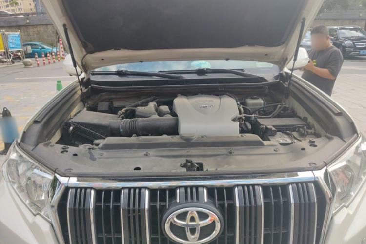 Used Toyota Prado 2018 3.5L Automatic SX Engine Bay