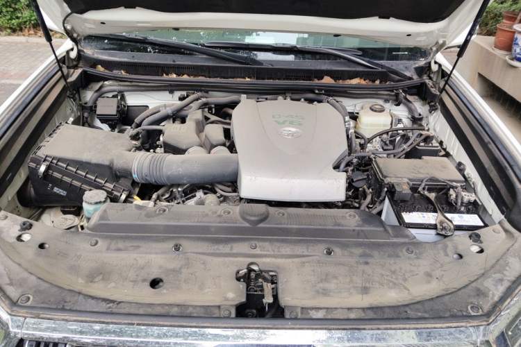 Used Toyota Prado 2018 3.5L Automatic TX-L Engine Bay