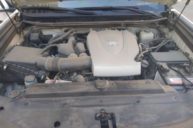 Used Toyota Prado 2018 3.5L Automatic TX-L NAVI with Rear-Mounted Spare Tire Engine Bay