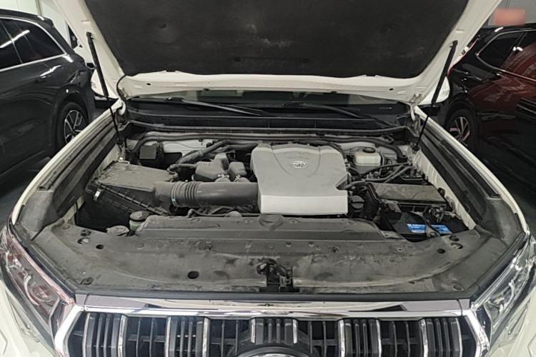 Used Toyota Prado 2018 3.5L Automatic TX-L with Rear-Mounted Spare Tire Engine Bay