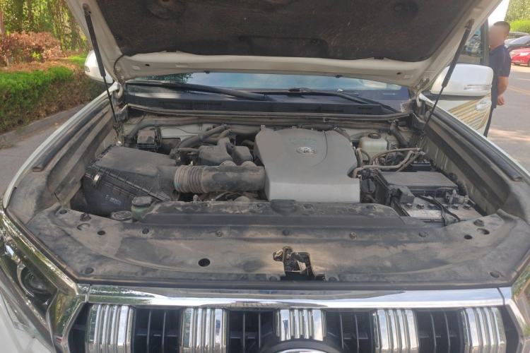 Used Toyota Prado 2018 3.5L Automatic TX-L with Rear-Mounted Spare Tire Engine Bay