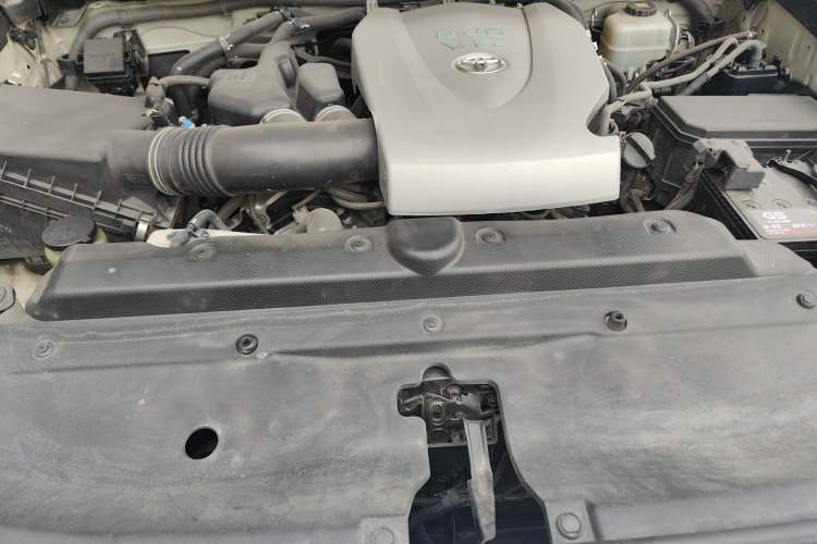 Used Toyota Prado 2018 3.5L Automatic TX-L with Rear-Mounted Spare Tire Engine Bay