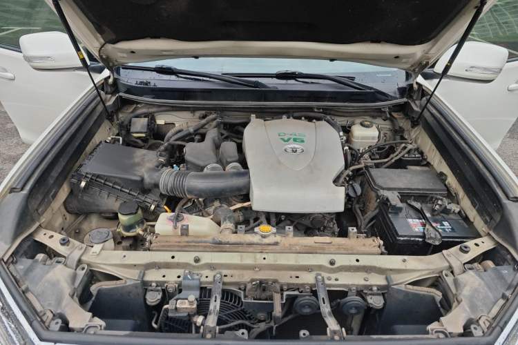 Used Toyota Prado 2018 3.5L Automatic TX-L Engine Bay