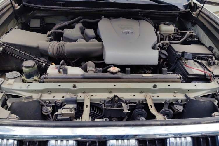 Used Toyota Prado 2018 3.5L Automatic TX-L Engine Bay