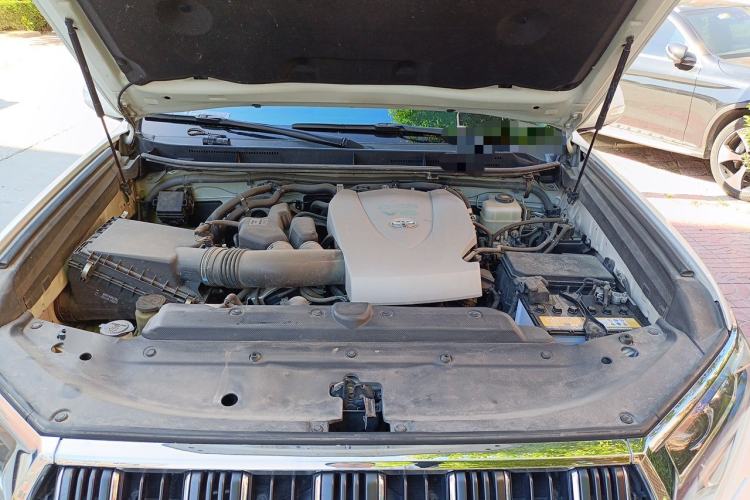 Used Toyota Prado 2018 3.5L Automatic TX-L NAVI with Rear-Mounted Spare Tire Engine Bay