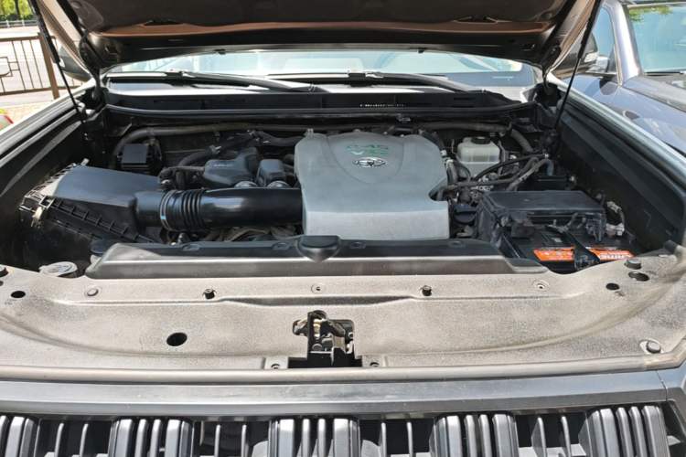 Used Toyota Prado 2018 3.5L Automatic SX Engine Bay